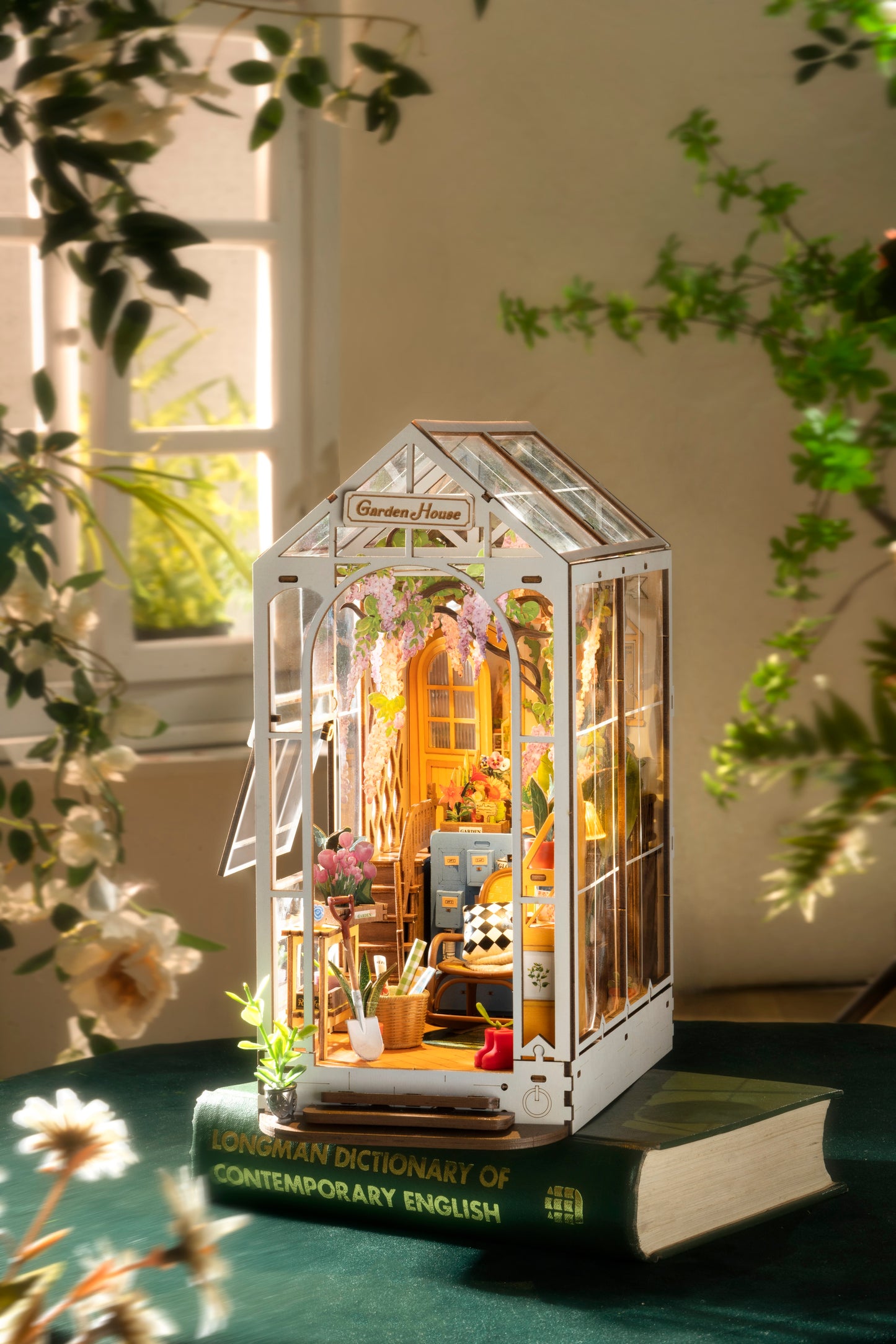 Holiday Garden House Book Nook